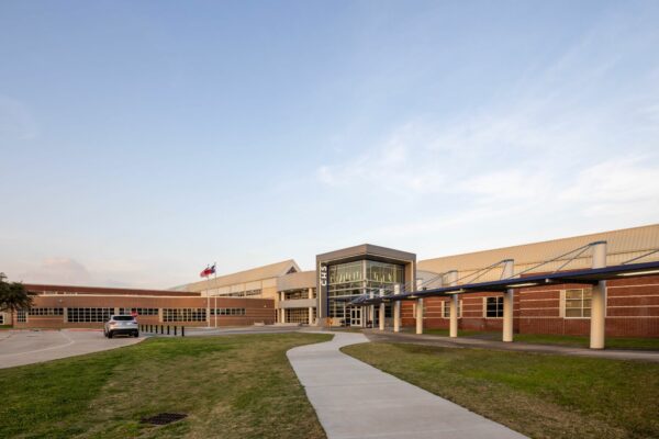 Exterior_Channelview-High-School_Channelview-ISD-02